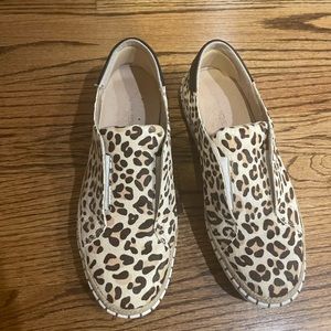 JSlides sneakers, great condition, size 8.5